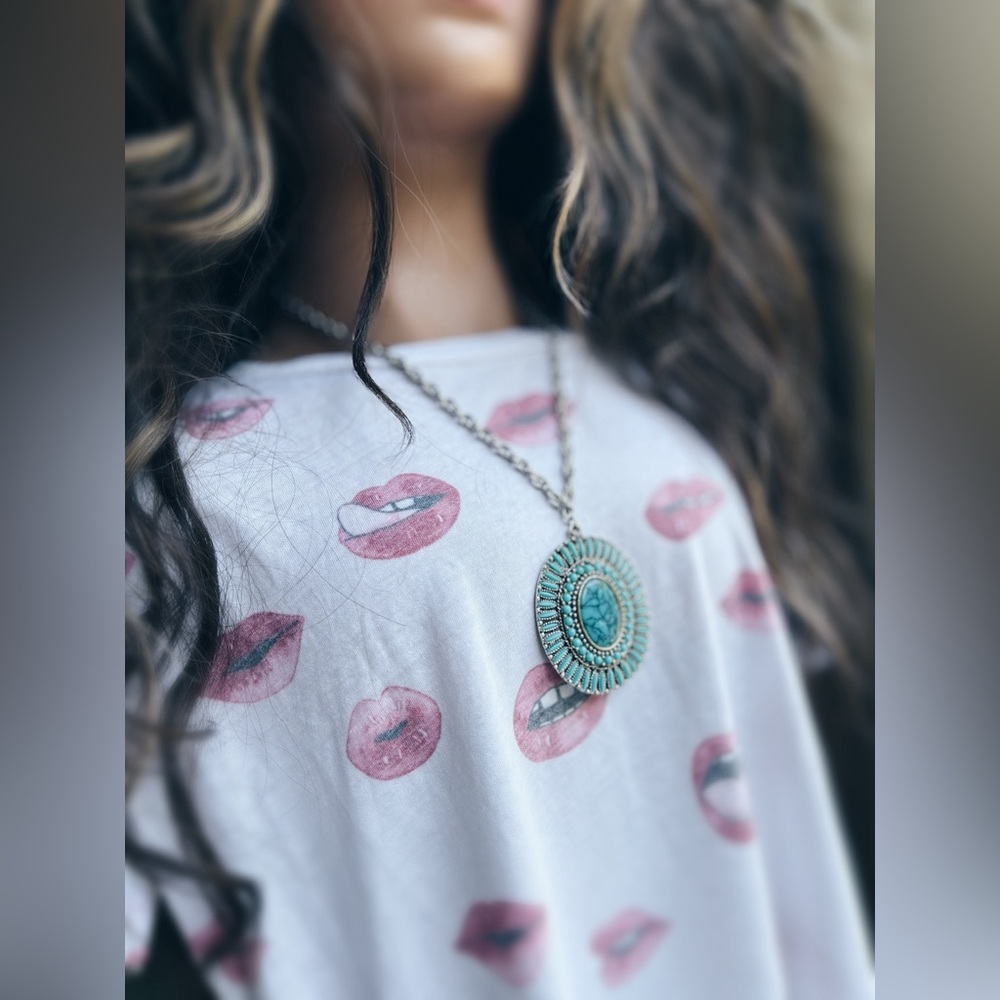 Chaser "Lips Lips Lips" Graphic Tee - White/Red/Pink - Size S